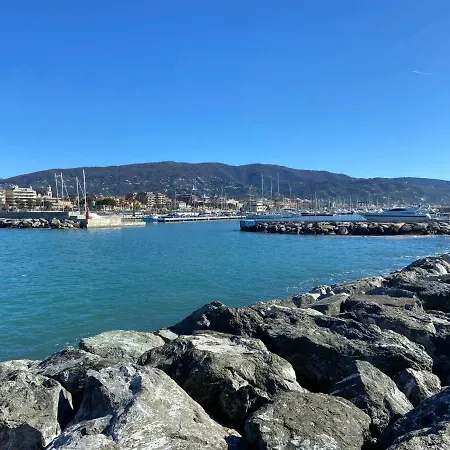 La Tana Dei Buoni Propositi “in Riviera” * 키아바리